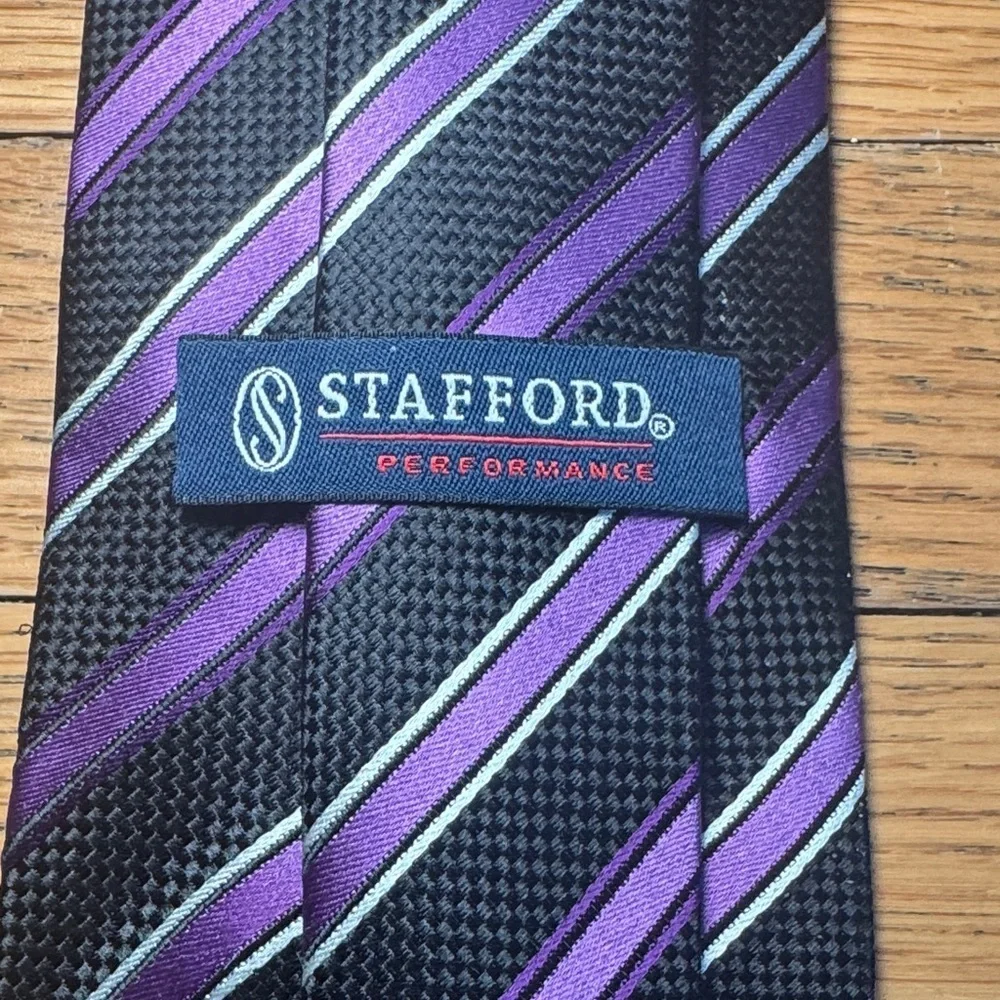 Beautiful Stafford Striped/Patterned Men's Tie Set